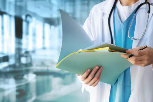 Abhilfebescheid nach Täuschungsvorwurf in Pflegeexamen